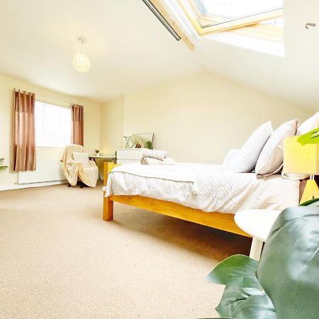 5 Bedroom, Sleeps 9 - Base To Explore Liverpool And Beyond Eksteriør billede