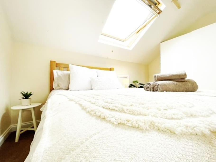 5 Bedroom, Sleeps 9 - Base To Explore Liverpool And Beyond Eksteriør billede