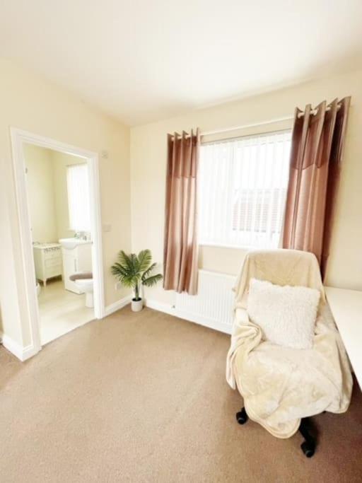5 Bedroom, Sleeps 9 - Base To Explore Liverpool And Beyond Eksteriør billede