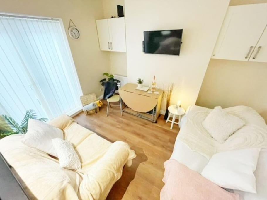 5 Bedroom, Sleeps 9 - Base To Explore Liverpool And Beyond Eksteriør billede