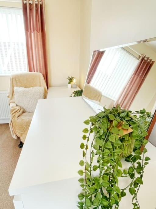 5 Bedroom, Sleeps 9 - Base To Explore Liverpool And Beyond Eksteriør billede