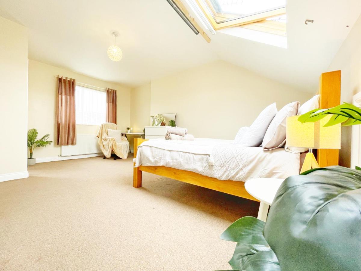 5 Bedroom, Sleeps 9 - Base To Explore Liverpool And Beyond Eksteriør billede