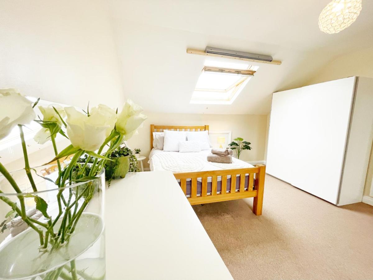 5 Bedroom, Sleeps 9 - Base To Explore Liverpool And Beyond Eksteriør billede