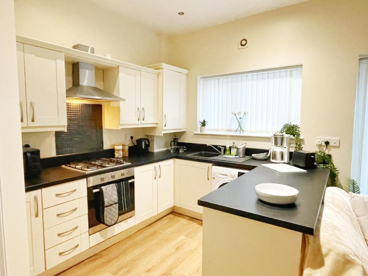 5 Bedroom, Sleeps 9 - Base To Explore Liverpool And Beyond Eksteriør billede